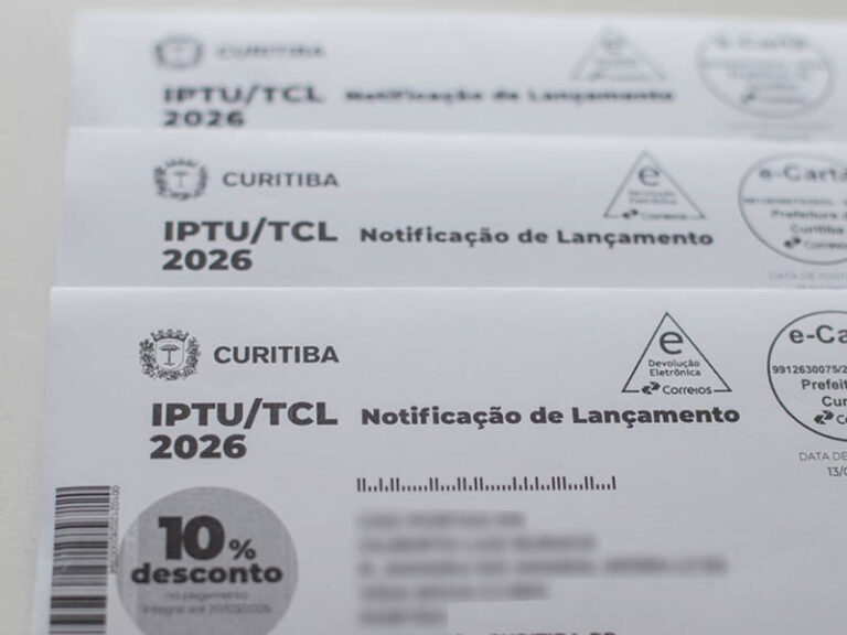Curitiba notifica contribuintes com débitos via e-mail automático