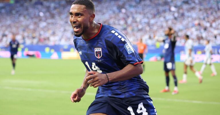 Deroy Duarte marca gol histórico de Cabo Verde contra Argentina