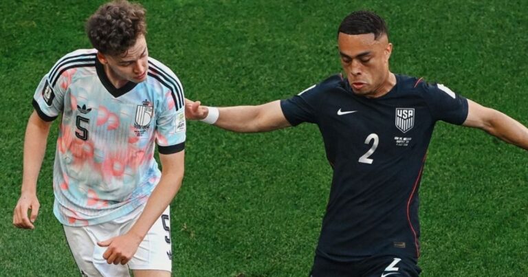 Bélgica goleia Estados Unidos e avança às quartas