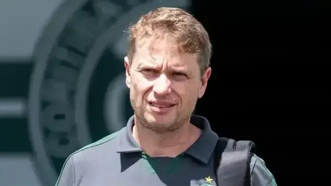 Fernando Seabra deixa Coritiba e fecha com Vasco da Gama