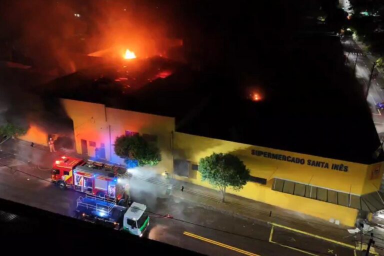 Incêndio destrói supermercado no Noroeste do Paraná