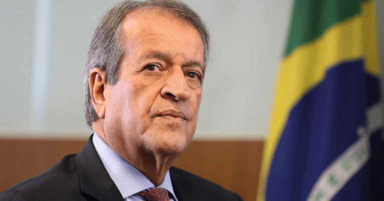 STF aponta Valdemar Costa Neto suspeito de direcionamento de emendas