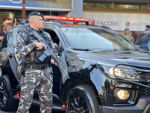 PMPR prende 208 pessoas em operação força total