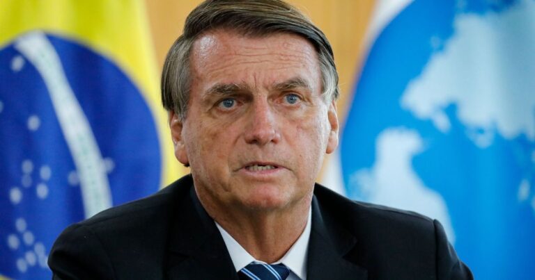 Exército entrega armas de Bolsonaro à PF, mas duas continuam desaparecidas