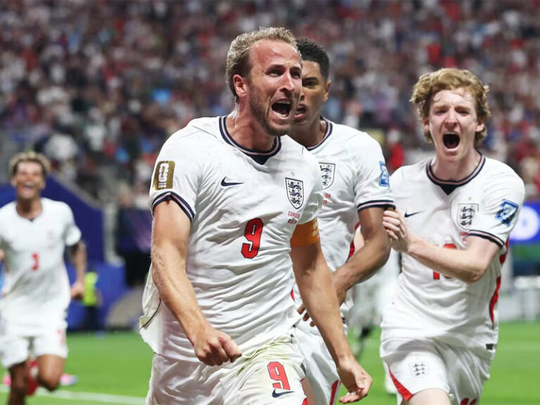 Kane decide com 2 gols e Inglaterra avança às oitavas