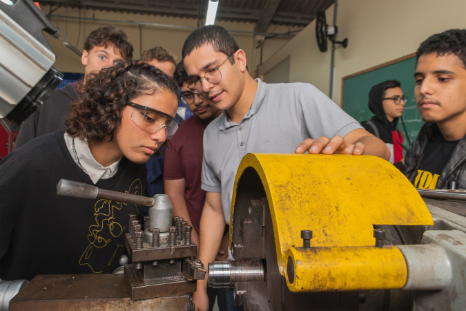 Paraná amplia acesso a cursos técnicos gratuitos até sexta