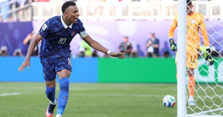 Mbappé marca e França derrota Paraguai na Copa do Mundo