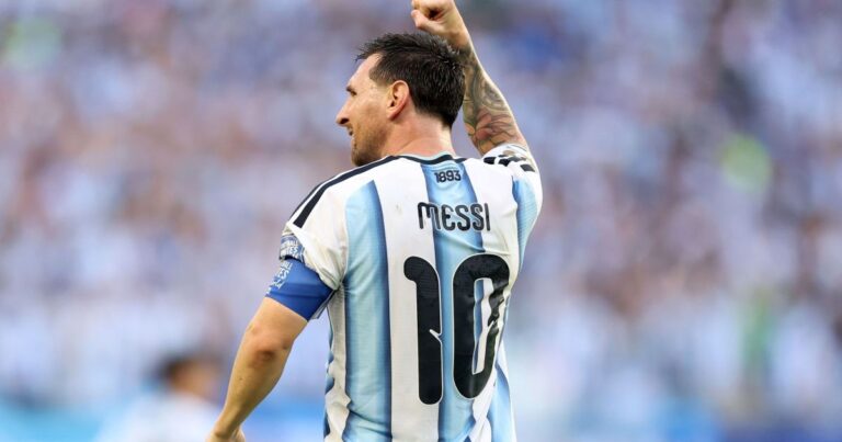 Messi brilha em virada da Argentina contra Egito na Copa