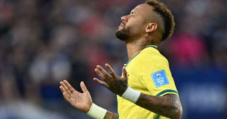 Neymar é favorito da torcida para substituir Paquetá, aponta pesquisa