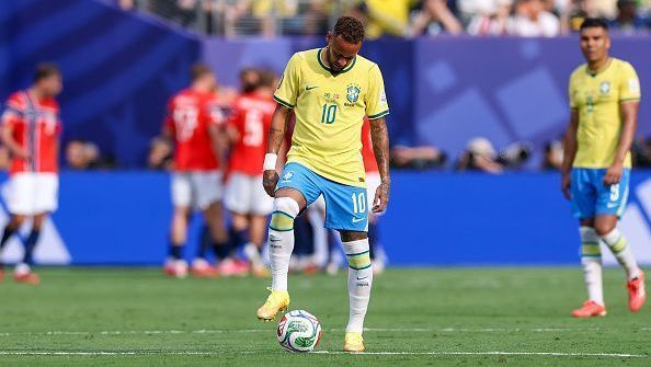 Pentacampeão critica presença de Neymar na Copa