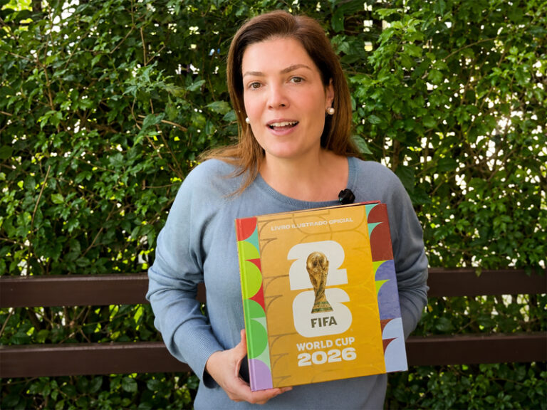 Primeira-dama de Curitiba doa álbum completo da Copa 2026