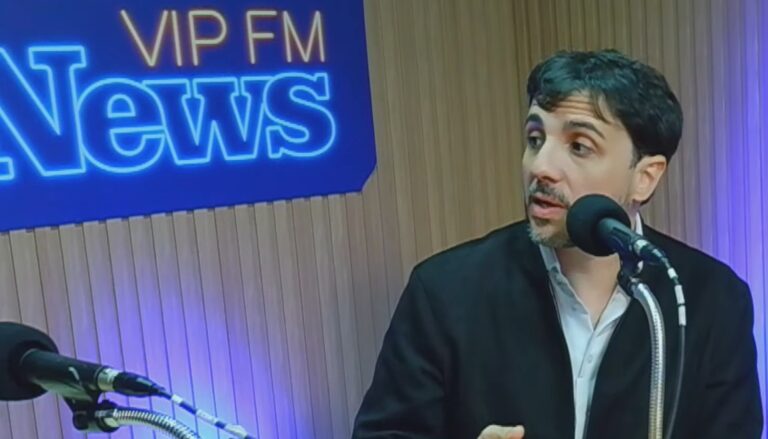 Renan Santos critica Flávio Bolsonaro e questiona influência da direita