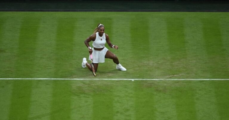 Serena Williams desiste das duplas de Wimbledon por lesão no joelho