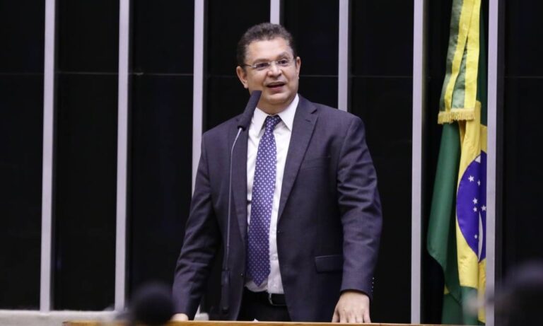 PL: Sóstenes e mais dois deputados sob suspeita de laranjas em emendas