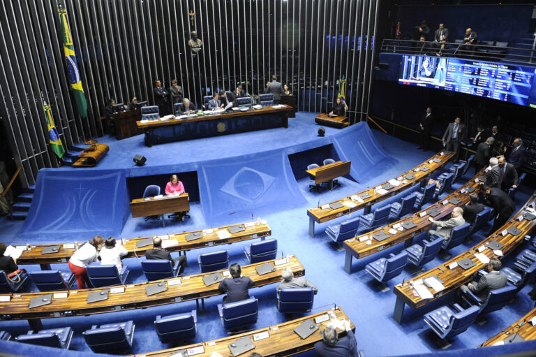 Senado aprova aumento de penas para crimes sexuais contra menores