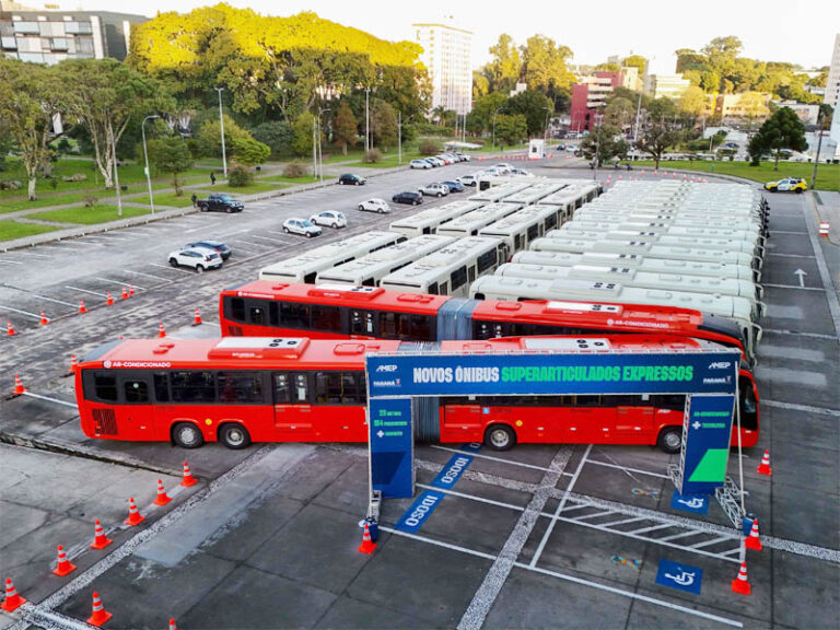 Paraná recebe os primeiros ônibus superarticulados