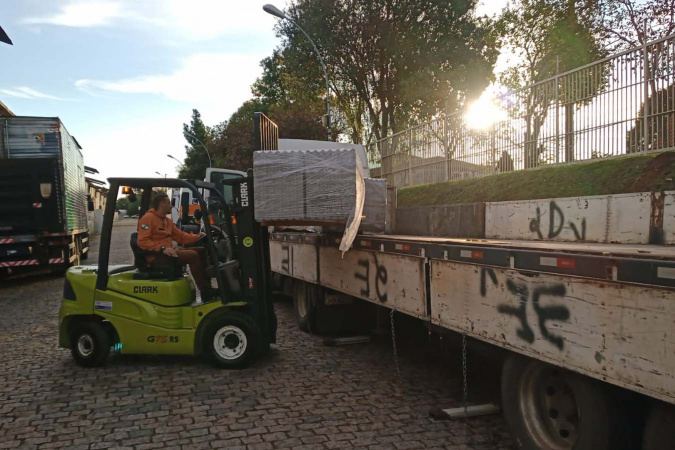 Defesa Civil envia 26 mil telhas para municípios atingidos por tempestades
