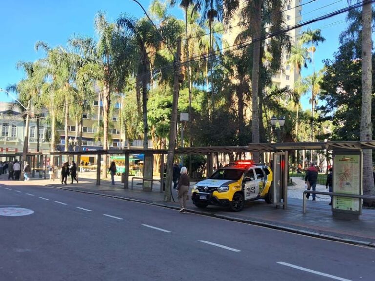 Tiroteio no Centro de Curitiba deixa três feridos