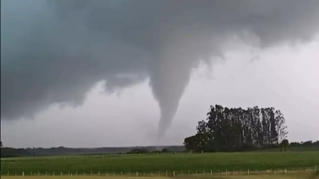Tornado causa destruição em três municípios do noroeste gaúcho