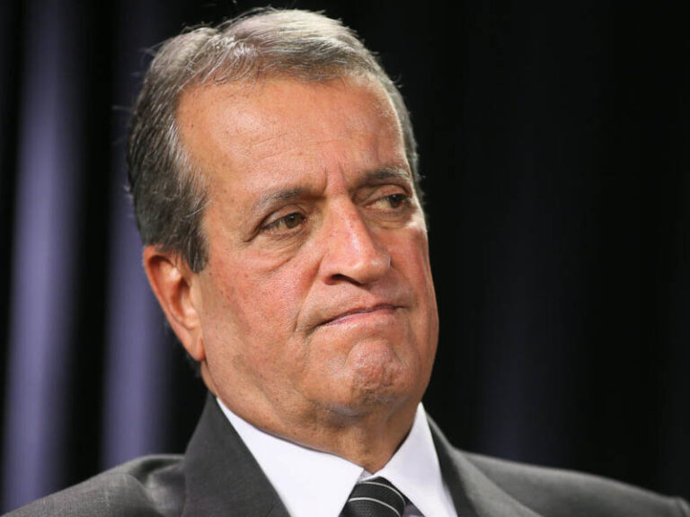 Dino bloqueia R$ 119 milhões de bens do presidente do PL