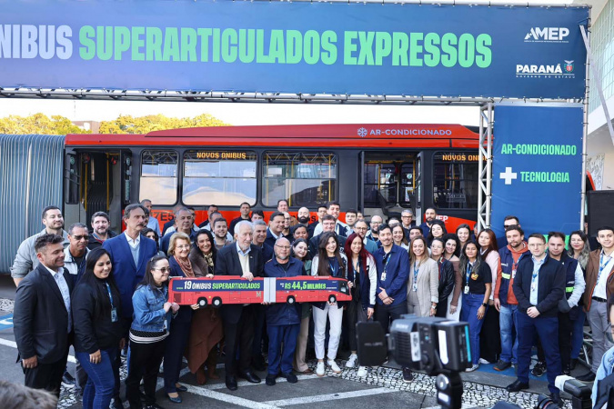 Paraná recebe primeiros ônibus superarticulados para RIT