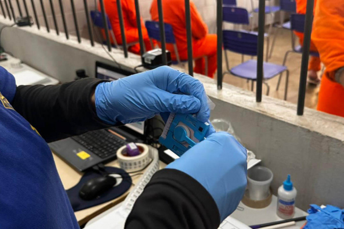 Paraná coleta DNA de 775 custodiados em presídios de Foz do Iguaçu