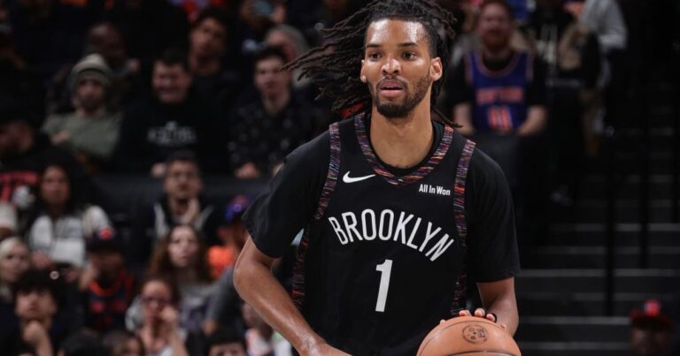 Lakers fecham elenco com contratação de Ziaire Williams
