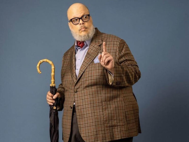Ed Motta celebra 30 anos de Manual Prático com show em Curitiba