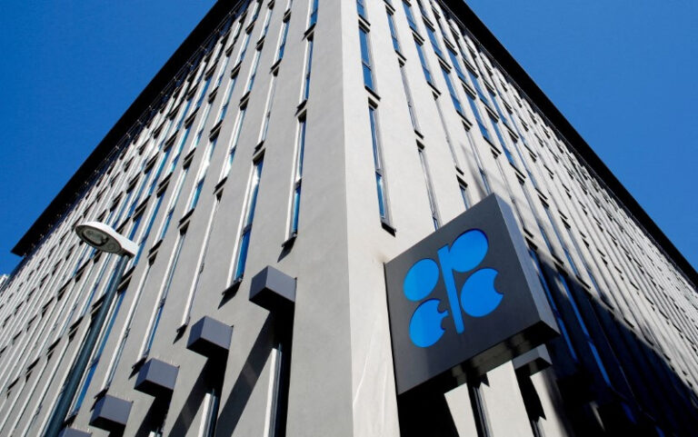 OPEP reduz previsão de demanda de petróleo para 2026 mas eleva para 2027