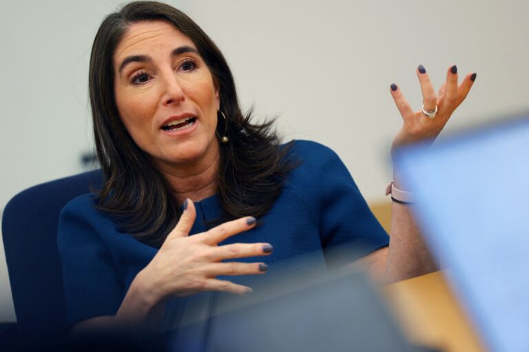 Hammack reafirma ao Fed que é hora de aumentar os juros