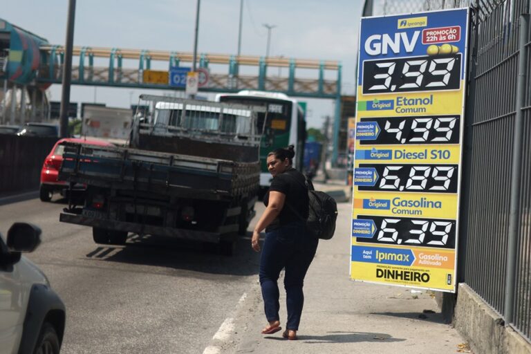 IPCA acumulado em 12 meses volta ao centro da meta de inflação