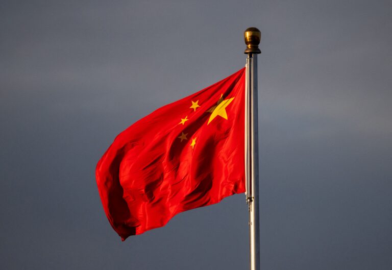 China vê indústria perder força com queda de 0,8 ponto em julho