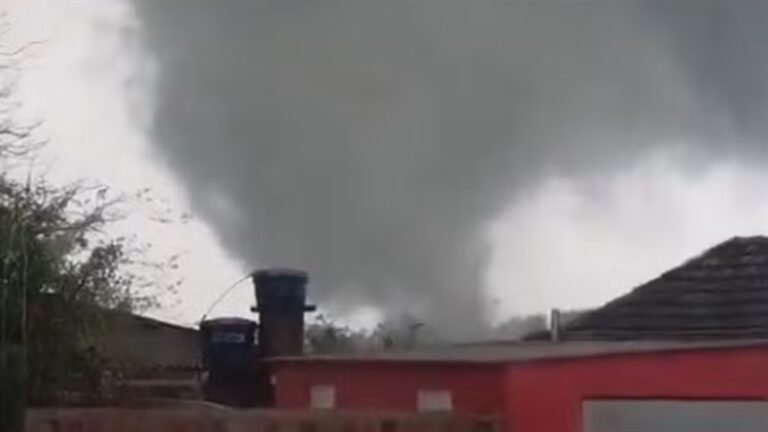 Temporal derruba estruturas e deixa mais de 120 desabrigados no RS