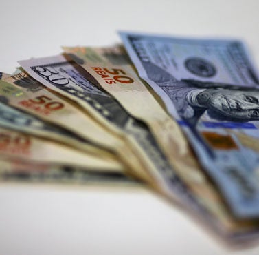 Dólar sobe contra o real com cautela no mercado de Treasuries dos EUA