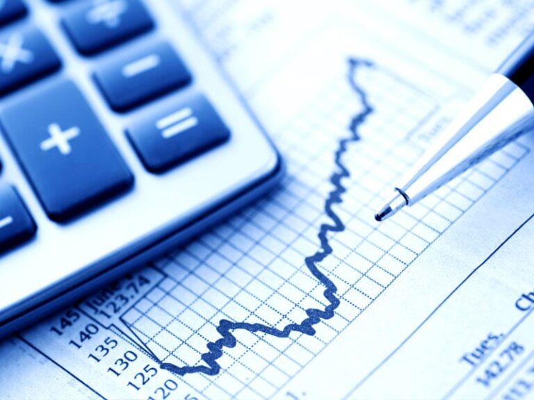 Taxas dos DIs caem com mercado atento às eleições