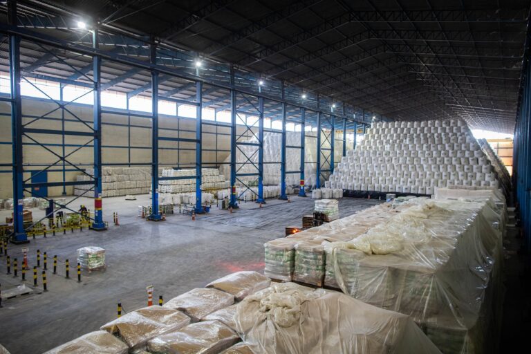 Índia autoriza importação de 1 milhão de toneladas de açúcar sem tarifa