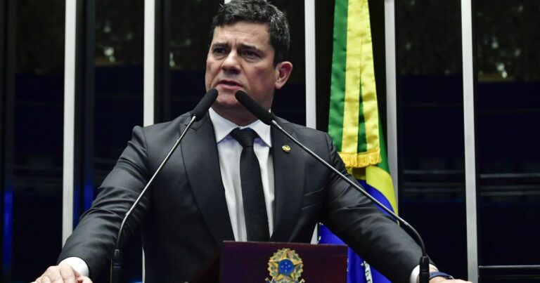 Moro desiste de debate no Paraná e é chamado de fujão por adversários
