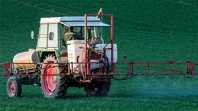 Mercado de herbicidas acelera busca por alternativas sustentáveis