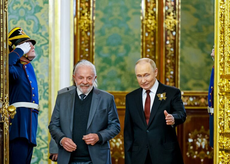 Lula e Putin discutem diesel, fertilizantes e cooperação estratégica