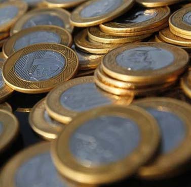 Taxas dos DIs fecham em alta acompanhando Treasuries e petróleo
