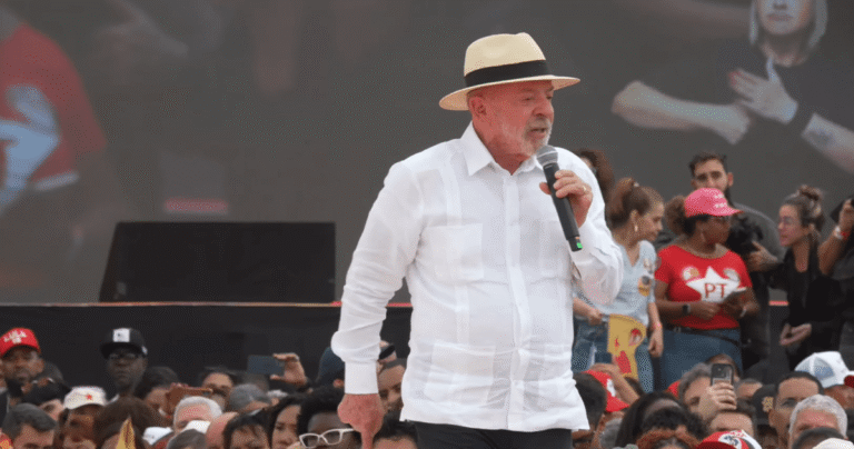 Lula usa calendário eleitoral para avançar mudanças econômicas