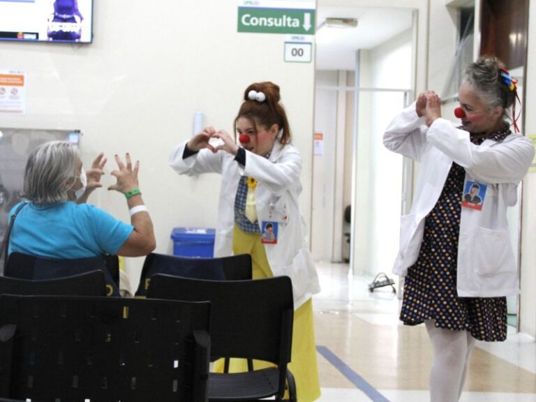 Projeto de palhaçaria hospitalar atende quase 40 mil pessoas no SUS de Curitiba
