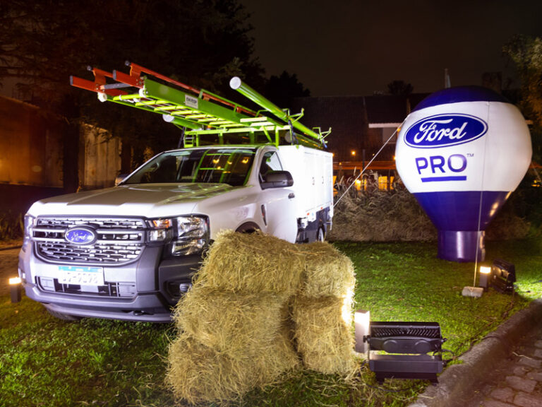 Ford amplia linha Ranger com versões de cabine simples e chassi