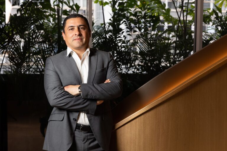 Analista alerta para riscos de dívida cara e ajuste fiscal adiado