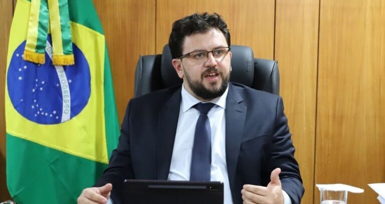 PL pede investigação ao STF sobre ex-chefe de gabinete de Lula