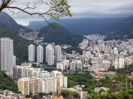 Rio suspende aulas e atividades com previsão de ventos até 90 km/h