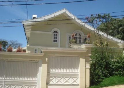 PM é acionada após suspeita de invasão a mansão onde viveu Silvio Santos em SP