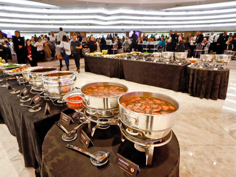 Amigos do HC realizam 20ª edição da Feijoada em celebração aos 40 anos da associação