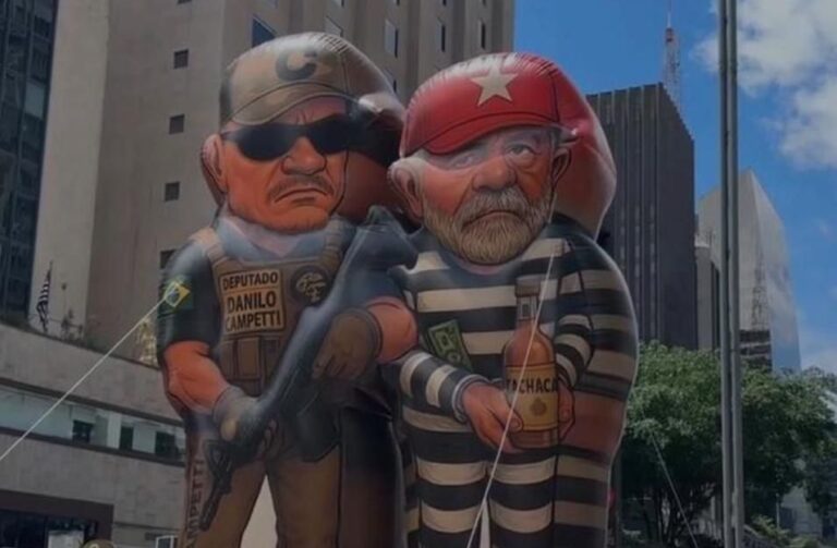 PF intima policial candidato que prendeu Lula para explicar boneco