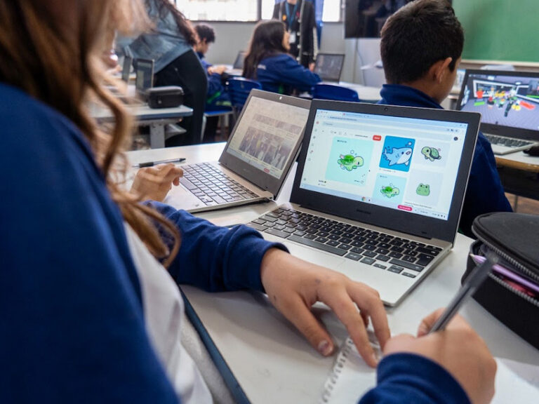 Escolas estaduais do Paraná melhoram desempenho no Ideb 2025